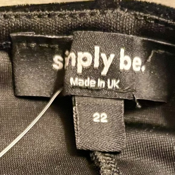 Simply Be Twist Front Velour Midi dress in Black - Picture 4 of 6